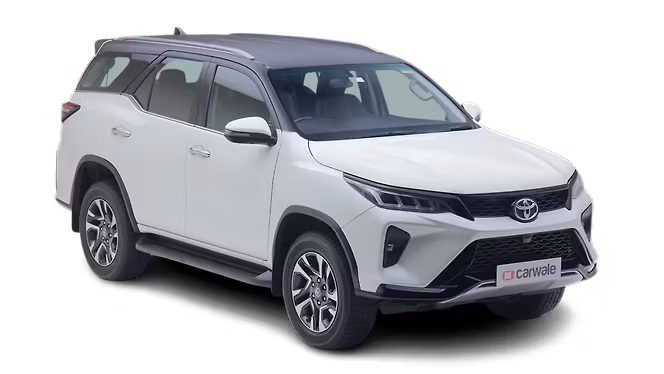 fortuner legender exterior right front three quarter 5